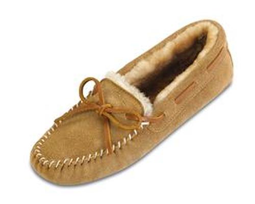 minnetonka women's sheepskin softsole moccasin