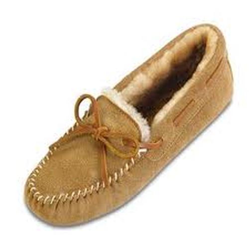 Minnetonka Sheepskin Softsole Moccasin