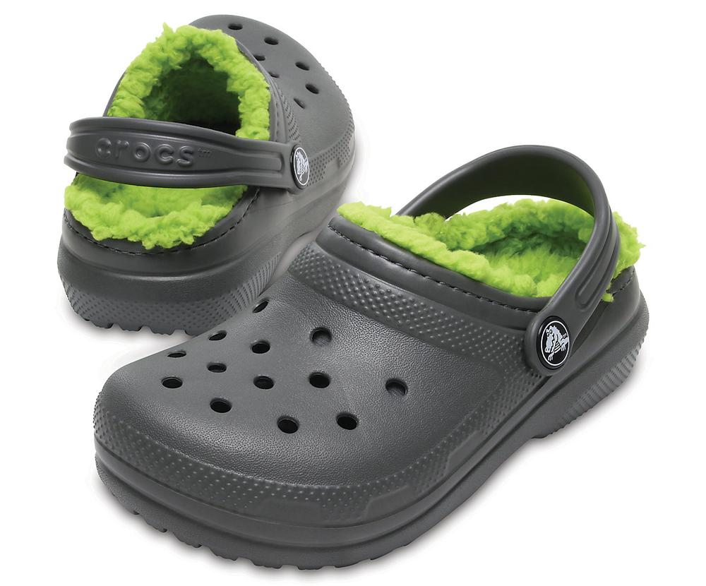 crocs with fuzz in them